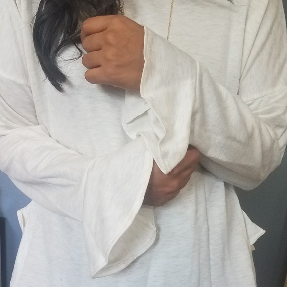 LITTLE DETAILS RELAXED CREAM TOP - Picture 6 of 7